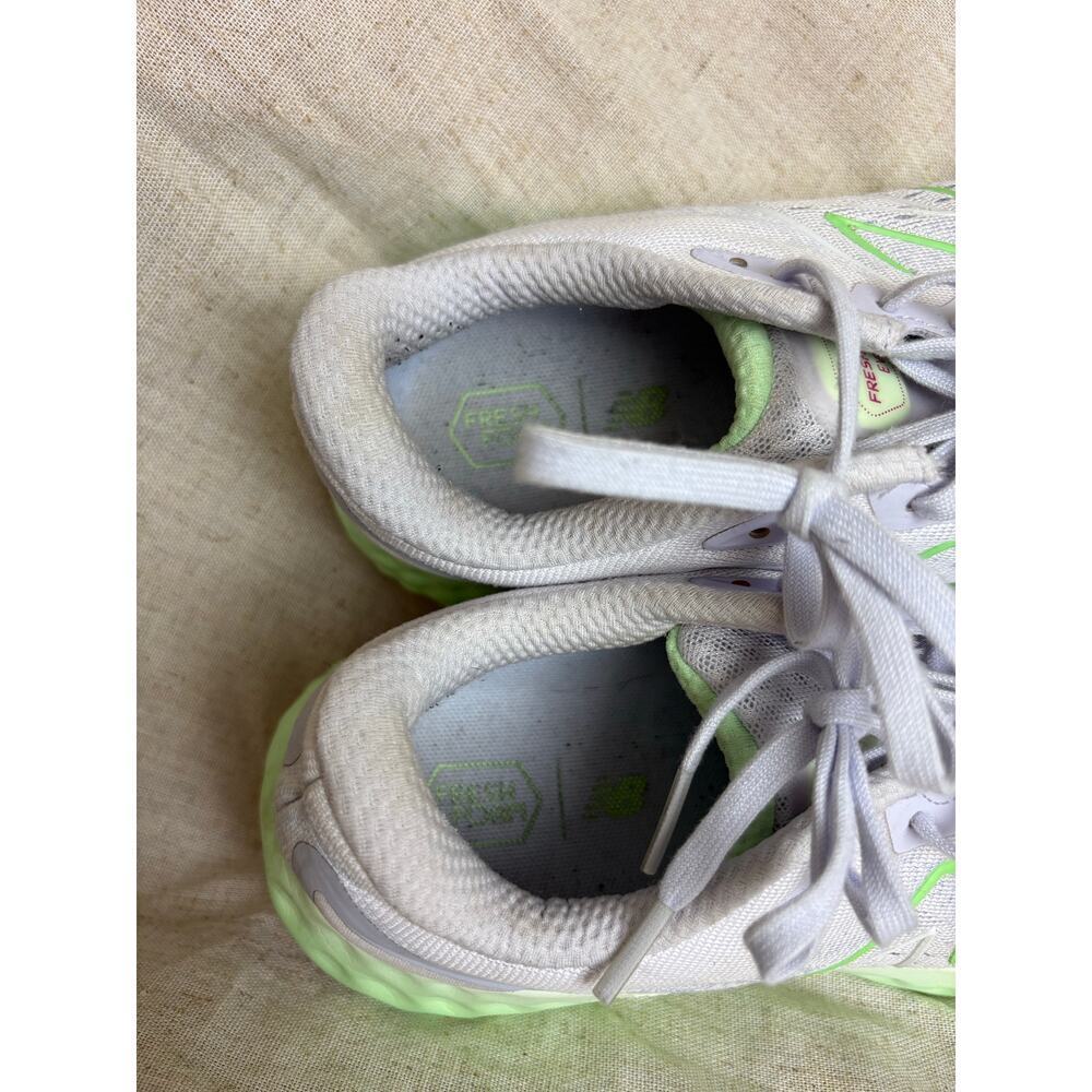 New Balance fresh foam EV0Z White Green Women's Sz. 9.5 - Picture 10 of 11